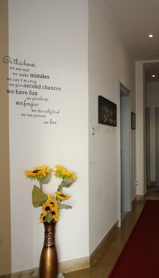 Central House Реджо ди Калабрия Екстериор снимка